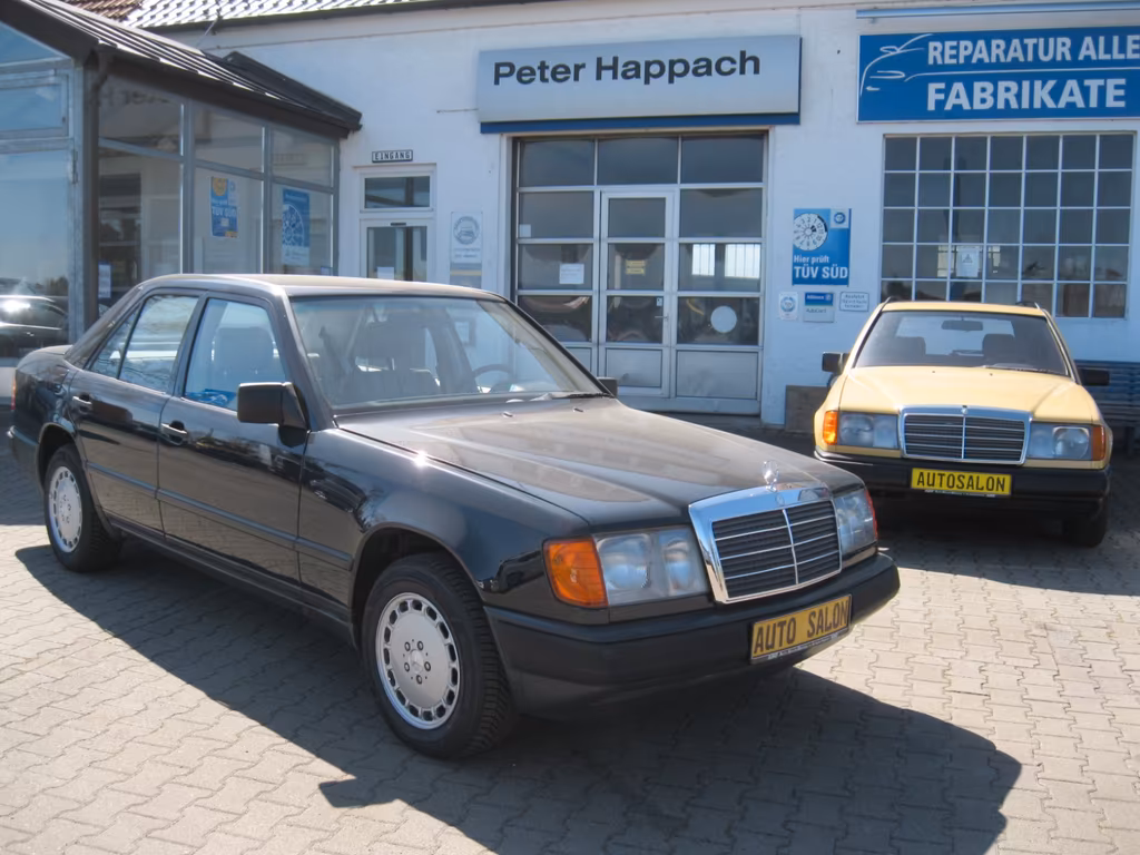 Mercedes-Benz 260