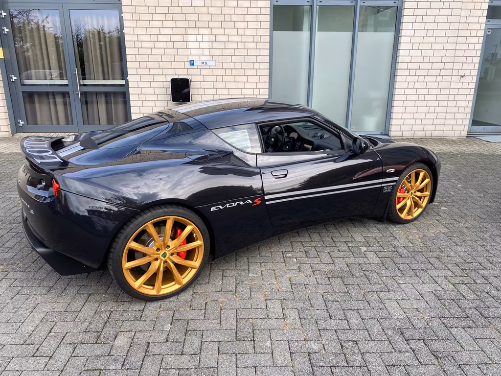 Lotus Evora