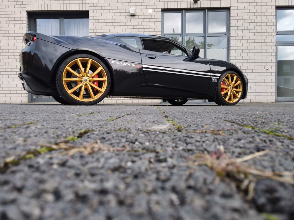 Lotus Evora