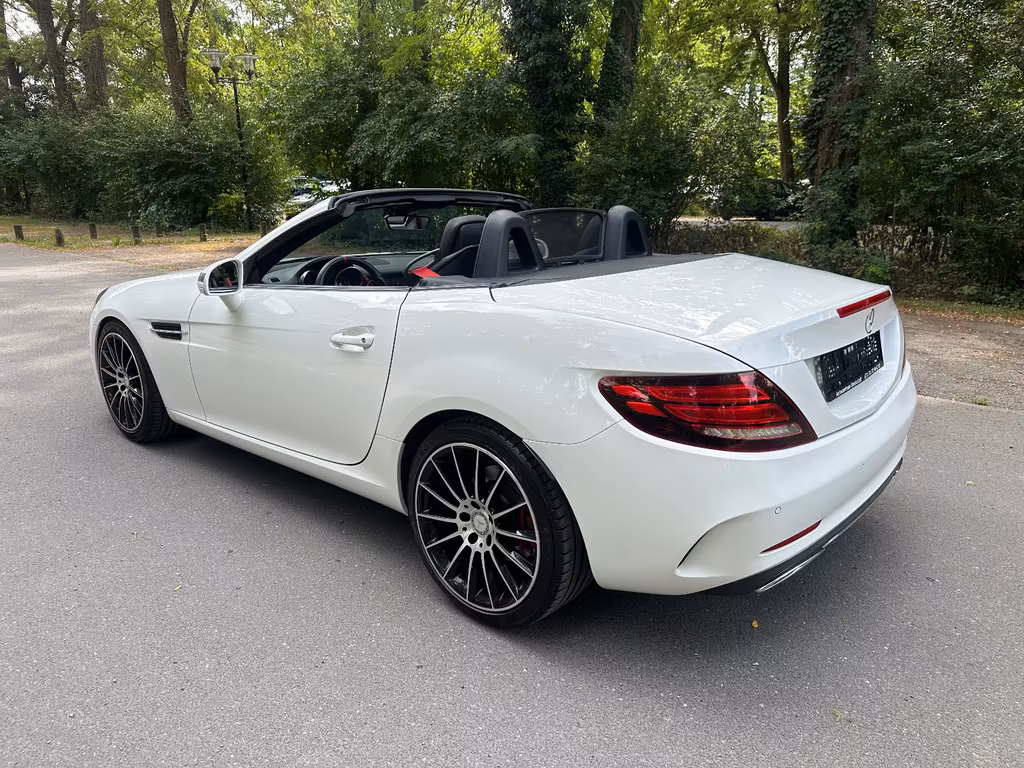 Mercedes-Benz SLC 200