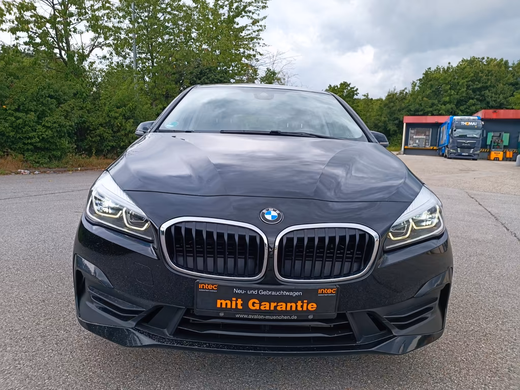 BMW 225