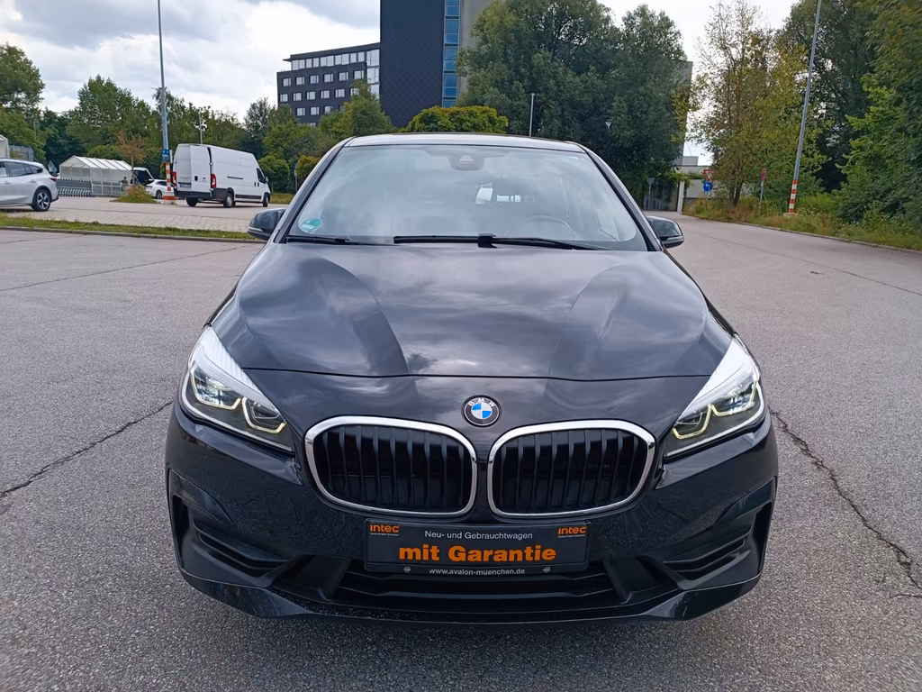 BMW 225