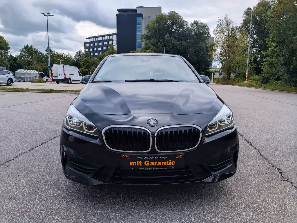 BMW 225