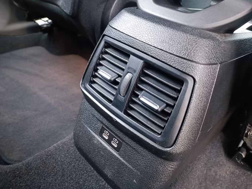 BMW 225
