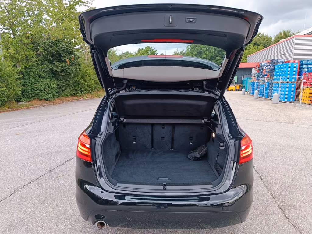 BMW 225