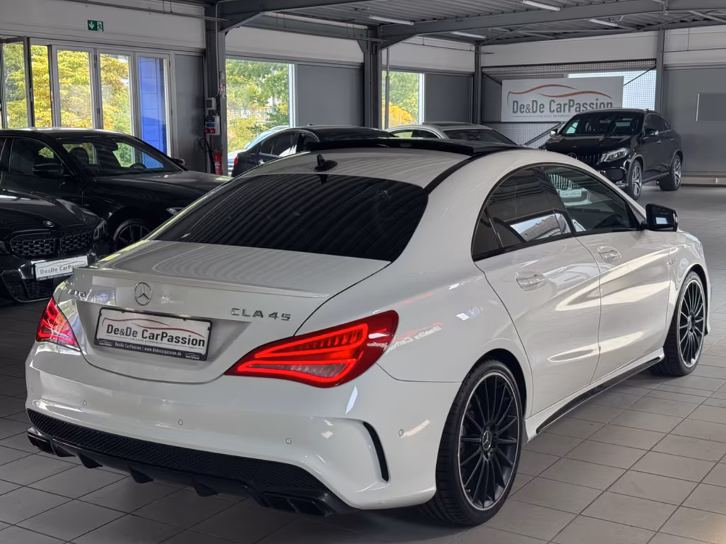 Mercedes-Benz CLA 45 AMG
