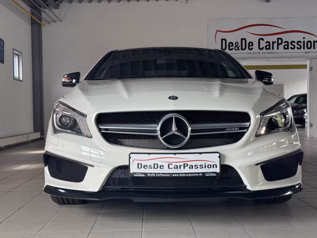 Mercedes-Benz CLA 45 AMG