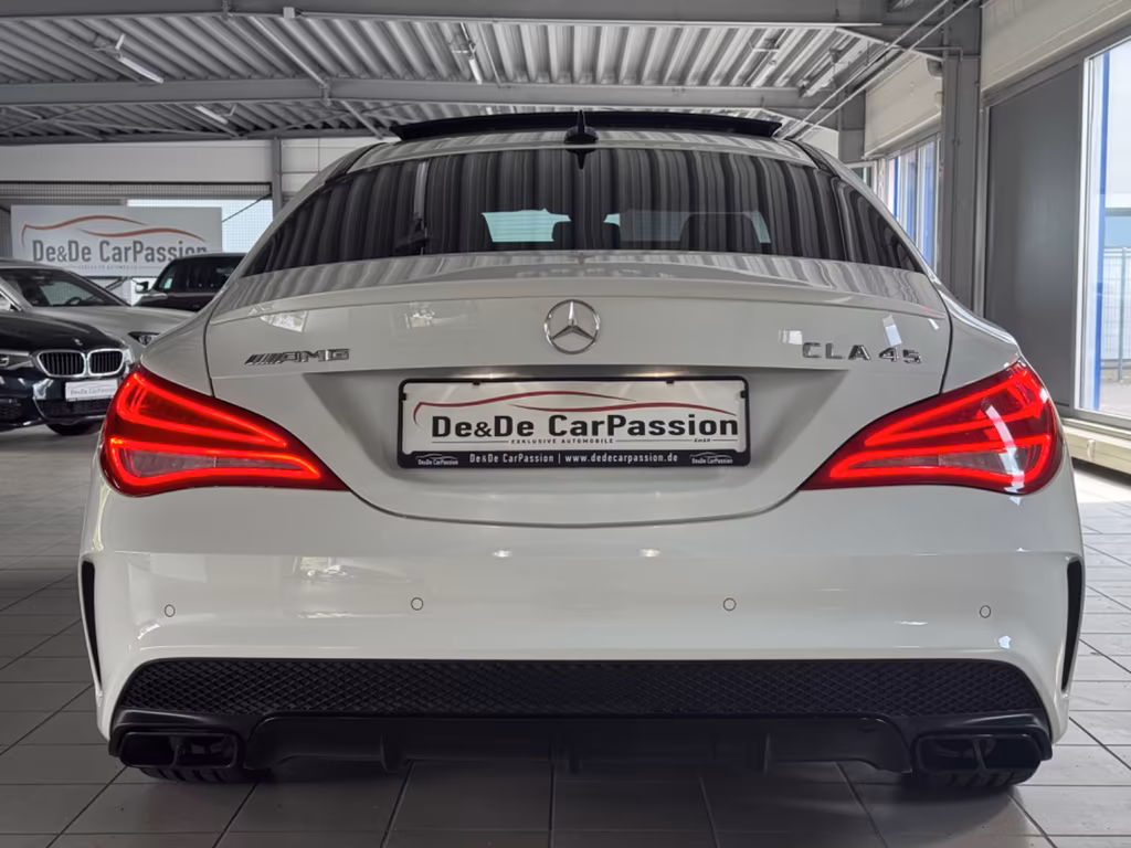 Mercedes-Benz CLA 45 AMG