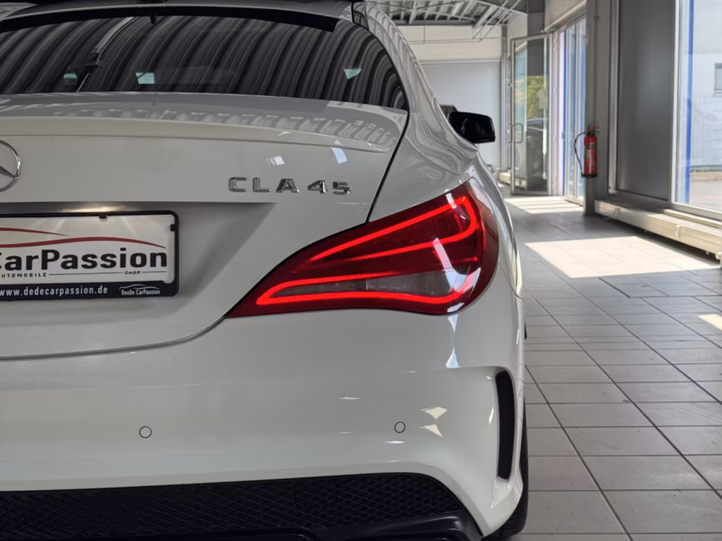 Mercedes-Benz CLA 45 AMG