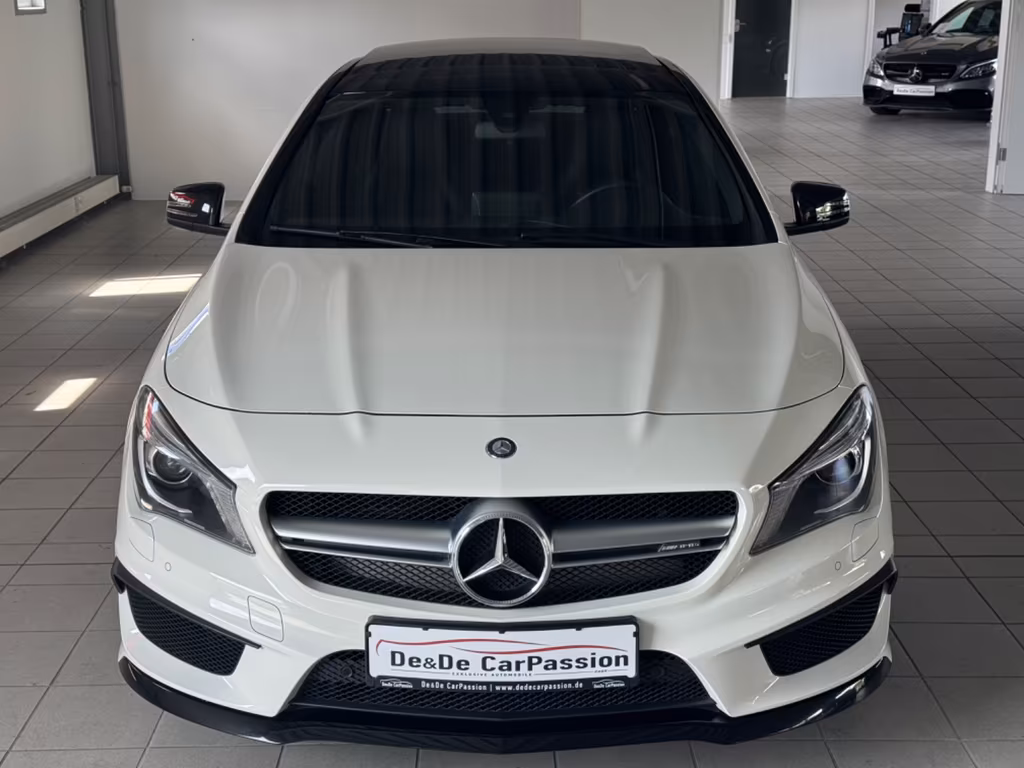 Mercedes-Benz CLA 45 AMG