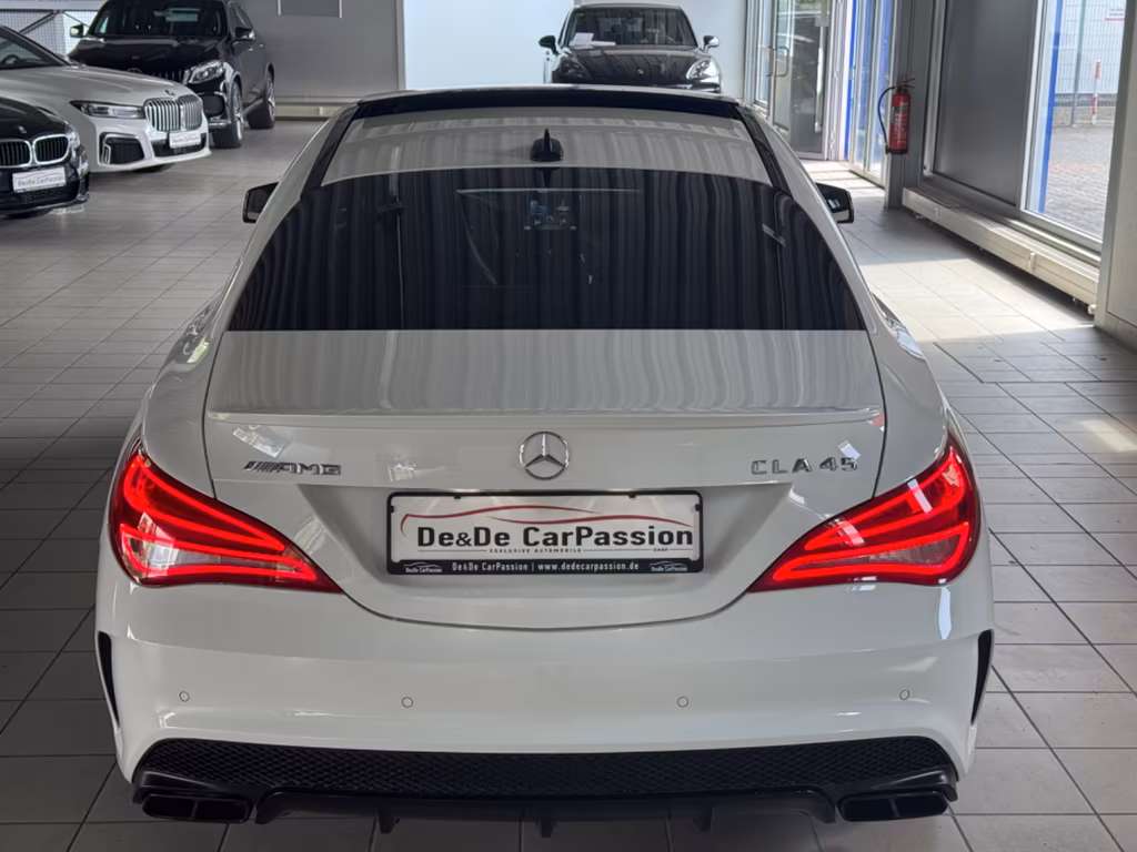 Mercedes-Benz CLA 45 AMG