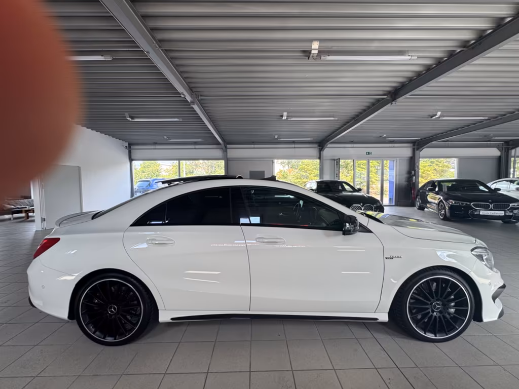 Mercedes-Benz CLA 45 AMG