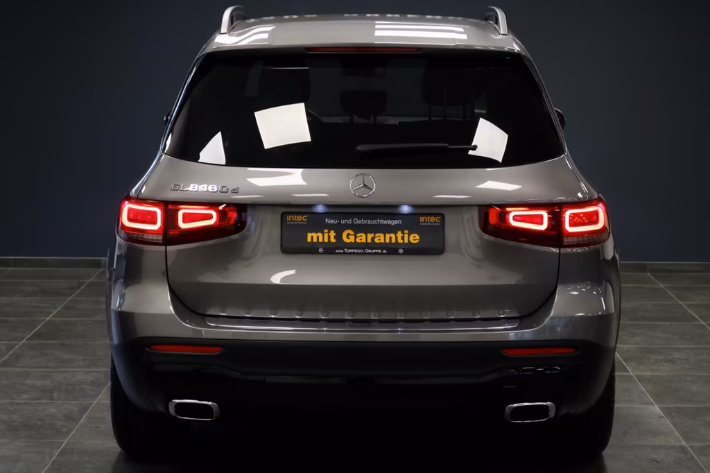 Mercedes-Benz GLB 180