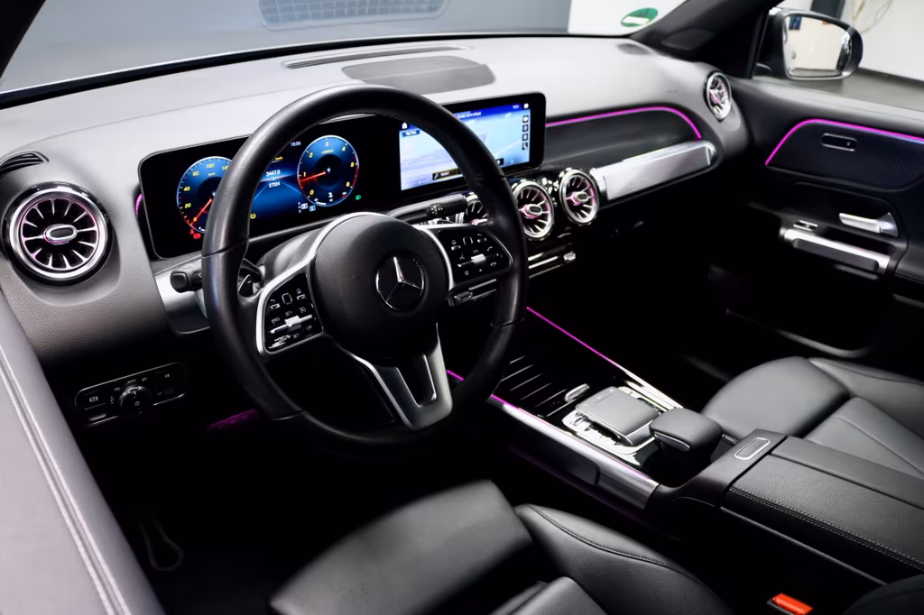 Mercedes-Benz GLB 180