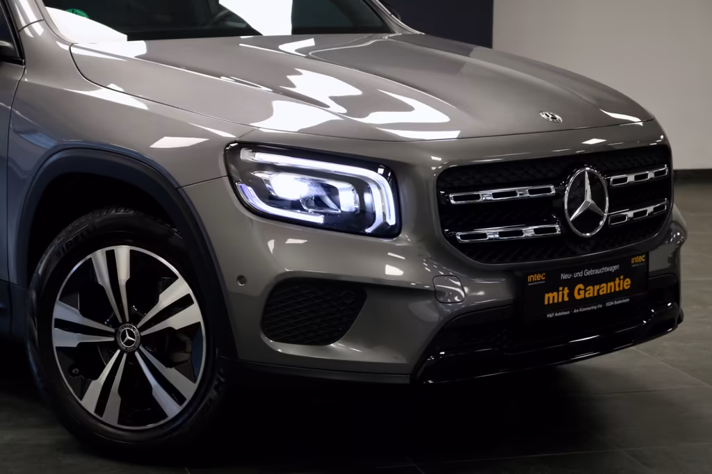 Mercedes-Benz GLB 180