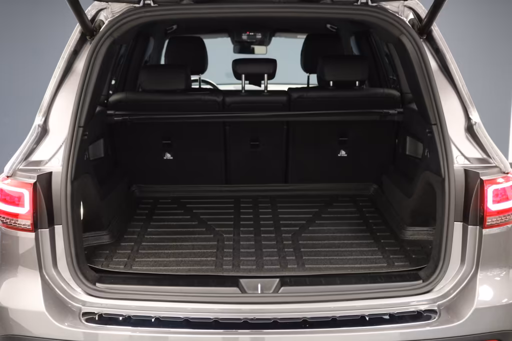 Mercedes-Benz GLB 180