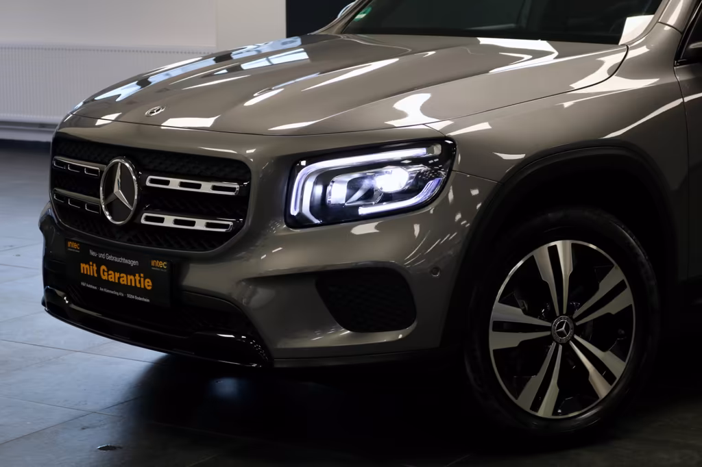 Mercedes-Benz GLB 180