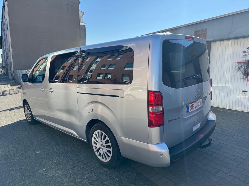 Peugeot Traveller