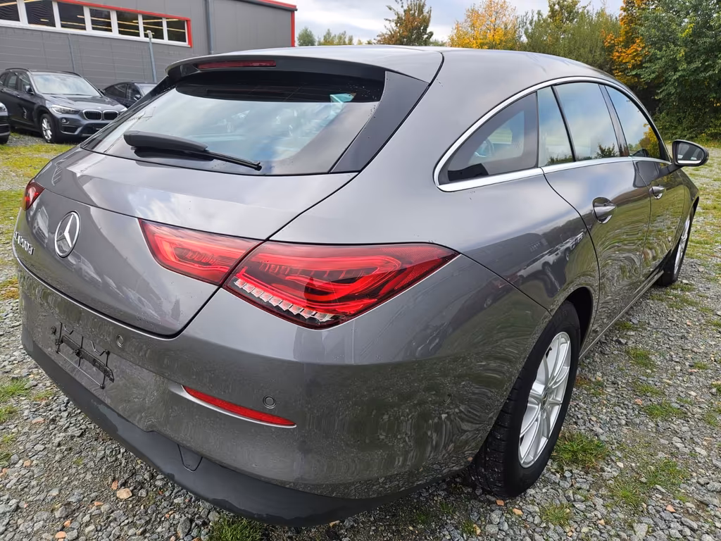 Mercedes-Benz CLA 200 Shooting Brake