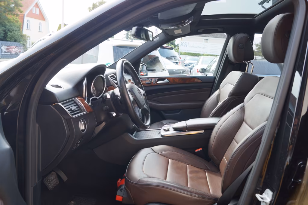 Mercedes-Benz ML 500