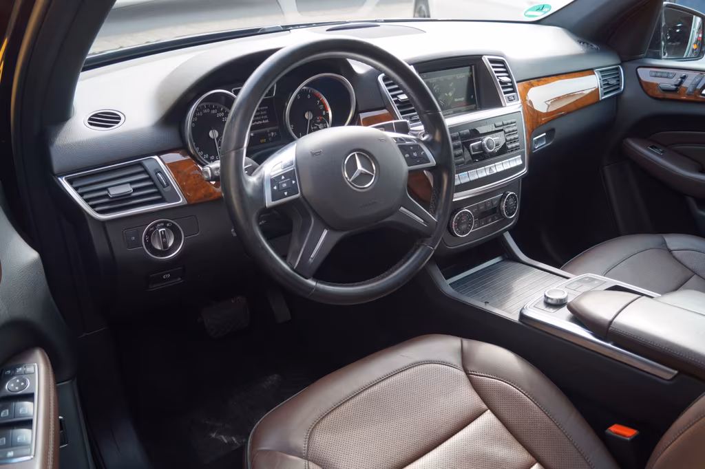 Mercedes-Benz ML 500