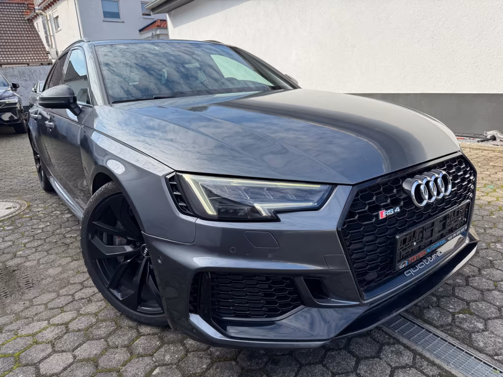 Audi RS4