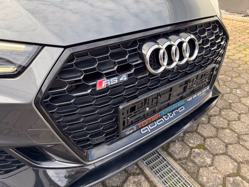 Audi RS4