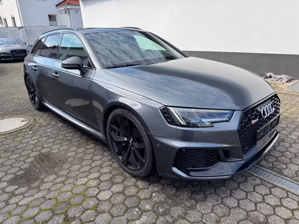 Audi RS4