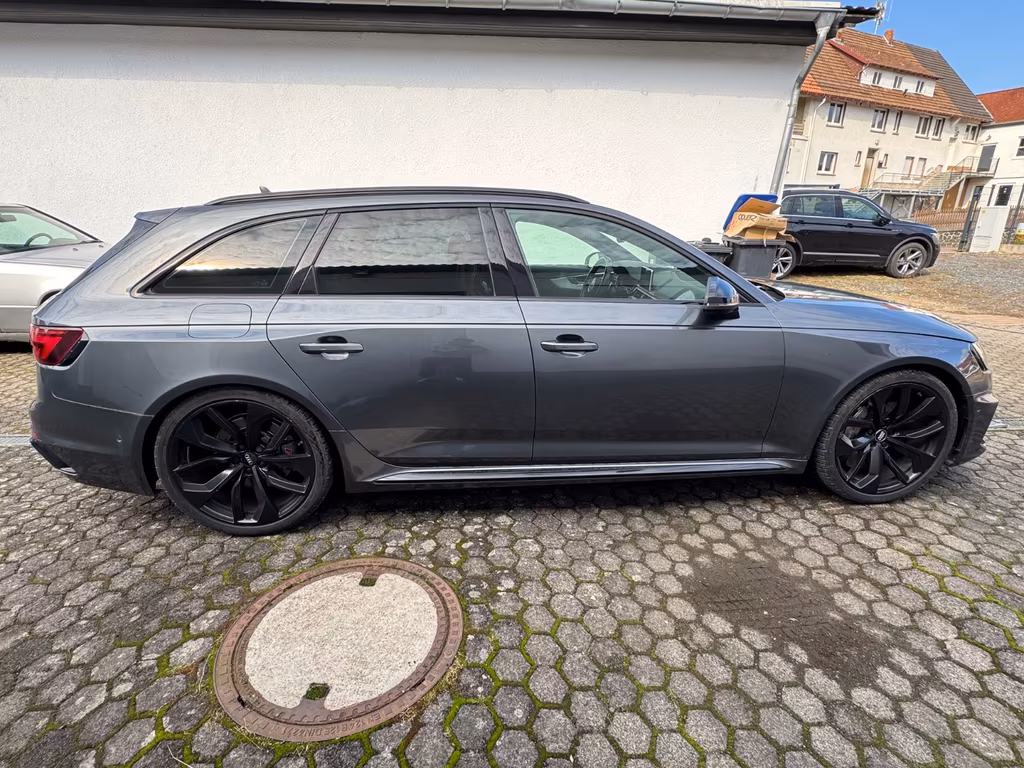 Audi RS4