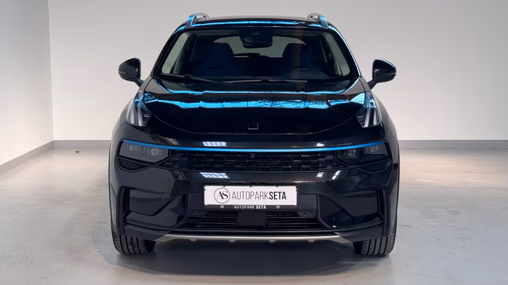 Lynk&Co 01
