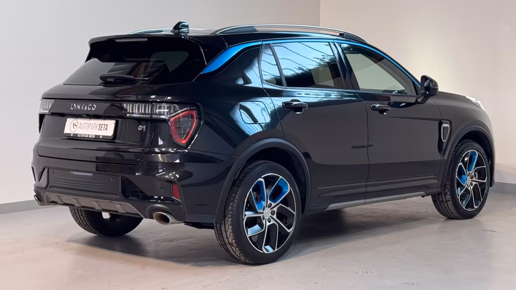 Lynk&Co 01