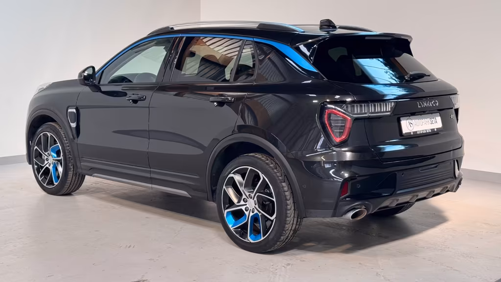Lynk&Co 01