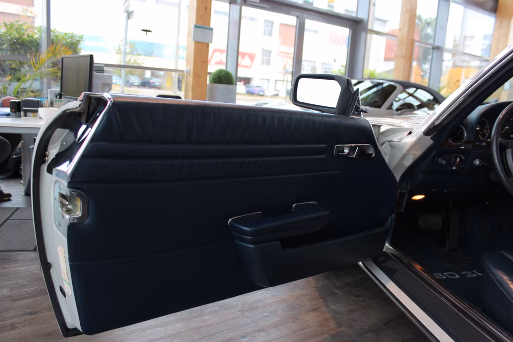 Mercedes-Benz SL 380
