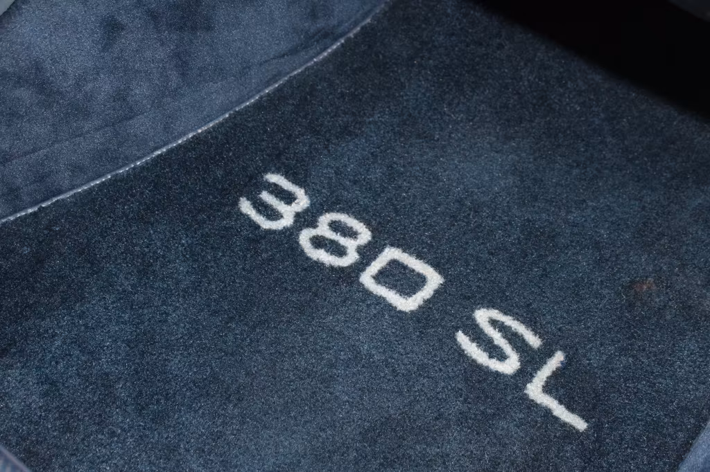 Mercedes-Benz SL 380