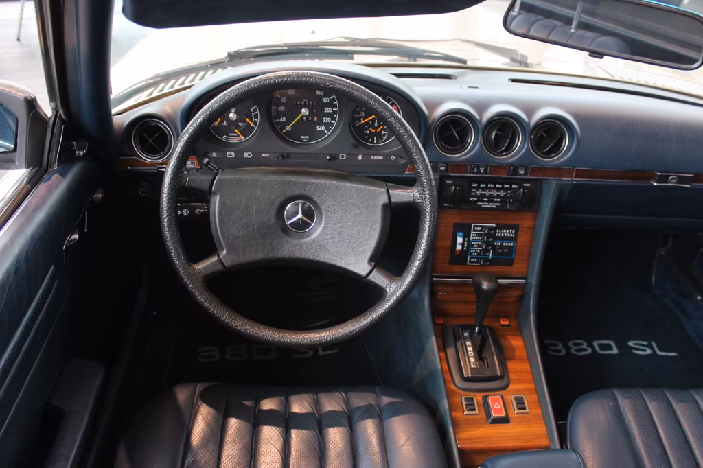Mercedes-Benz SL 380