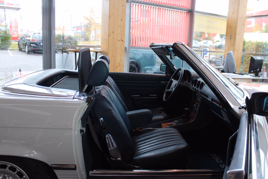 Mercedes-Benz SL 380