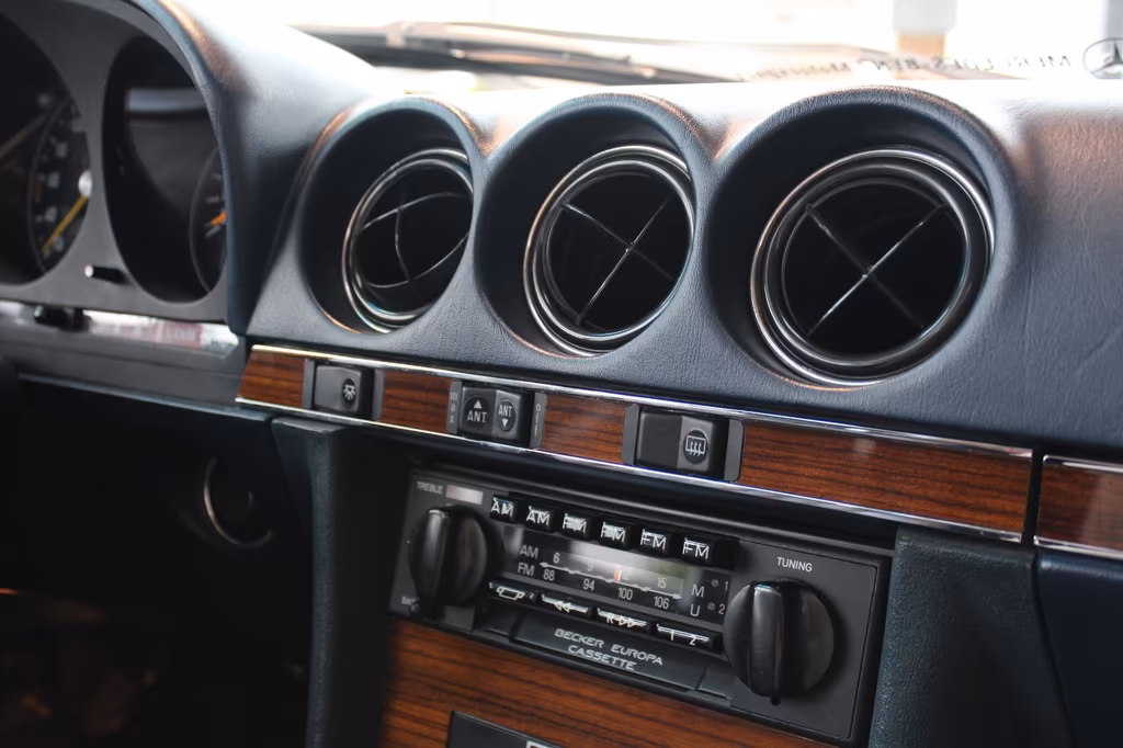 Mercedes-Benz SL 380