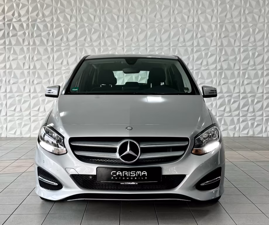 Mercedes-Benz B 180