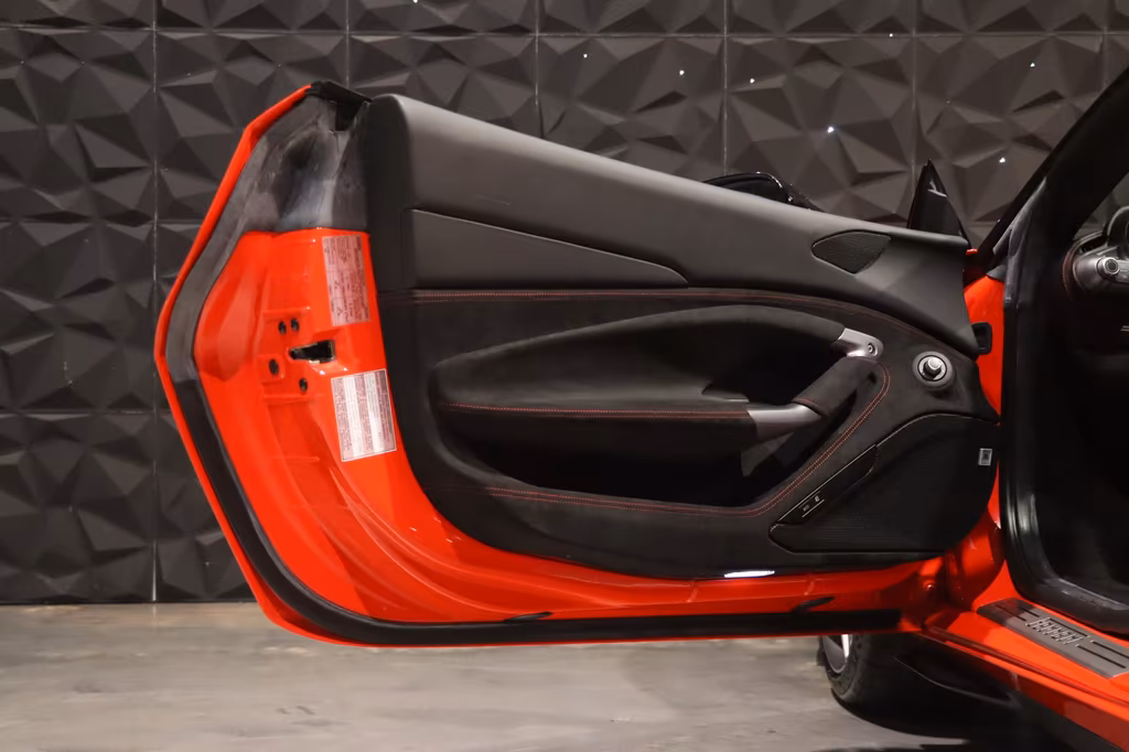 Ferrari F8