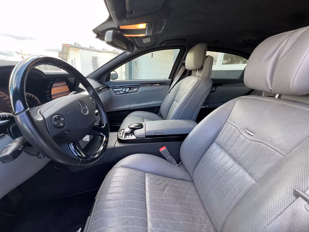 Mercedes-Benz S 600