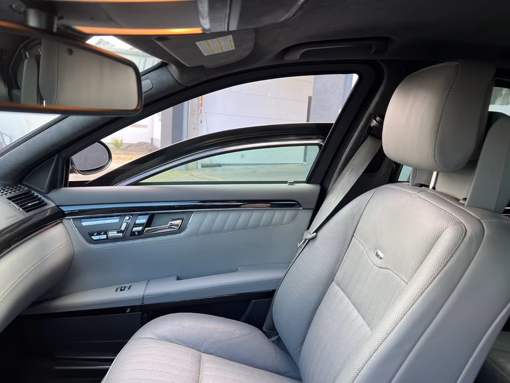 Mercedes-Benz S 600
