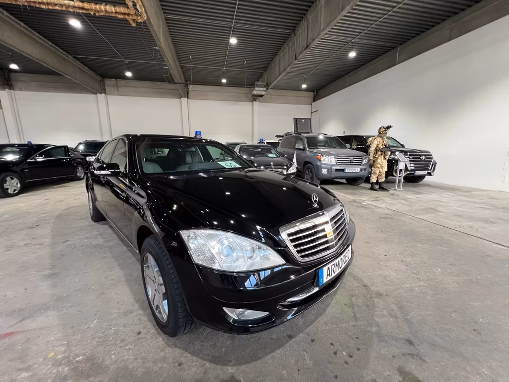 Mercedes-Benz S 600