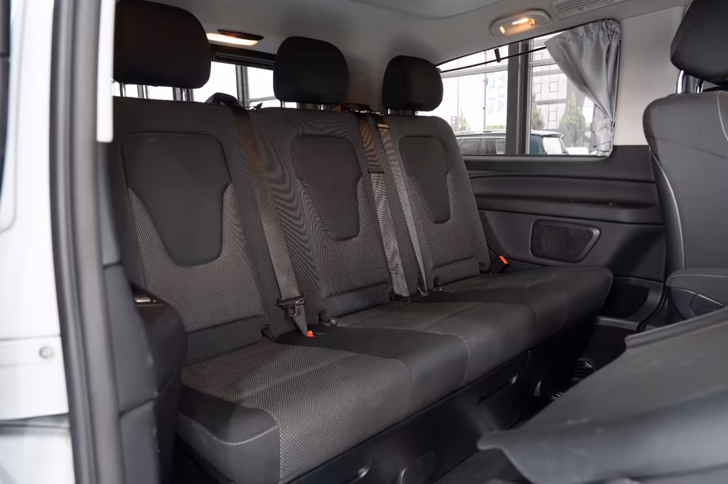 Mercedes-Benz V 220
