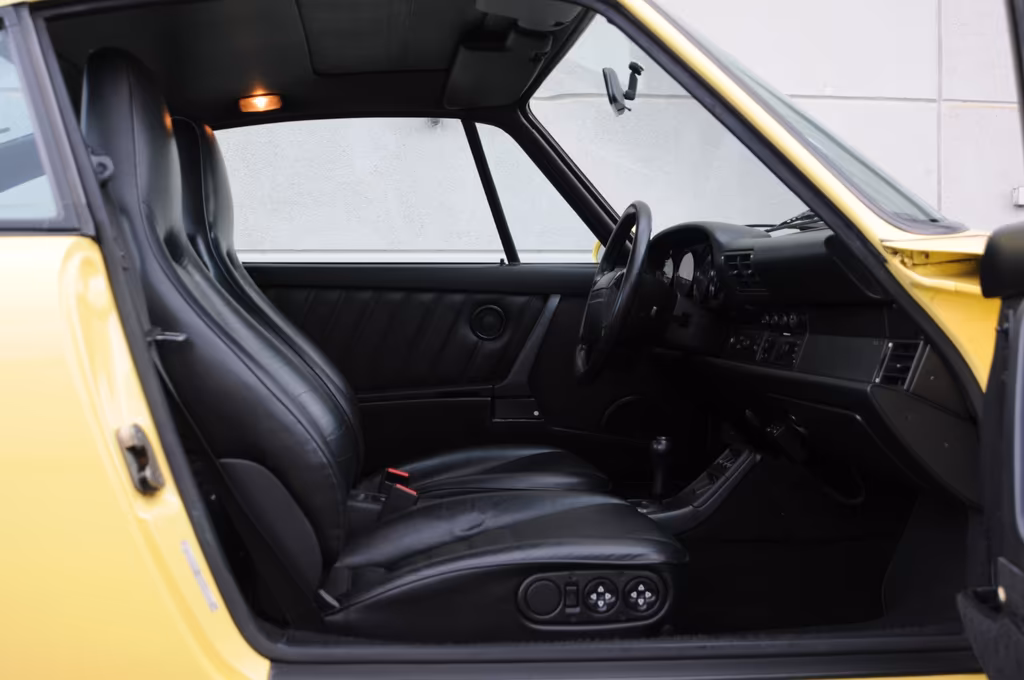 Porsche 964
