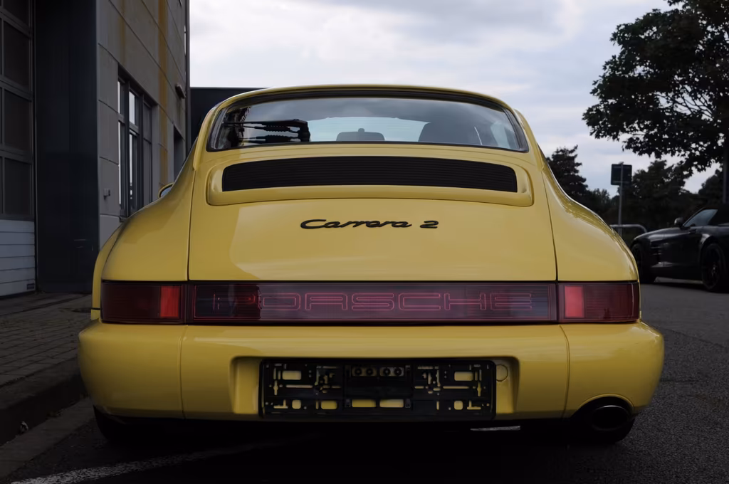 Porsche 964