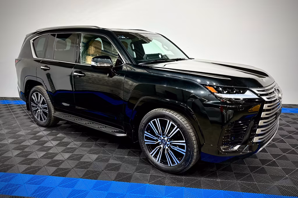 Lexus LX 600