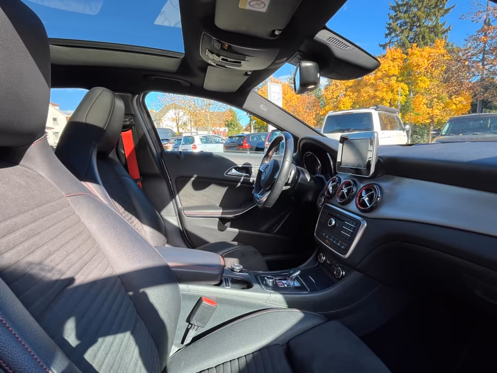 Mercedes-Benz GLA 45 AMG