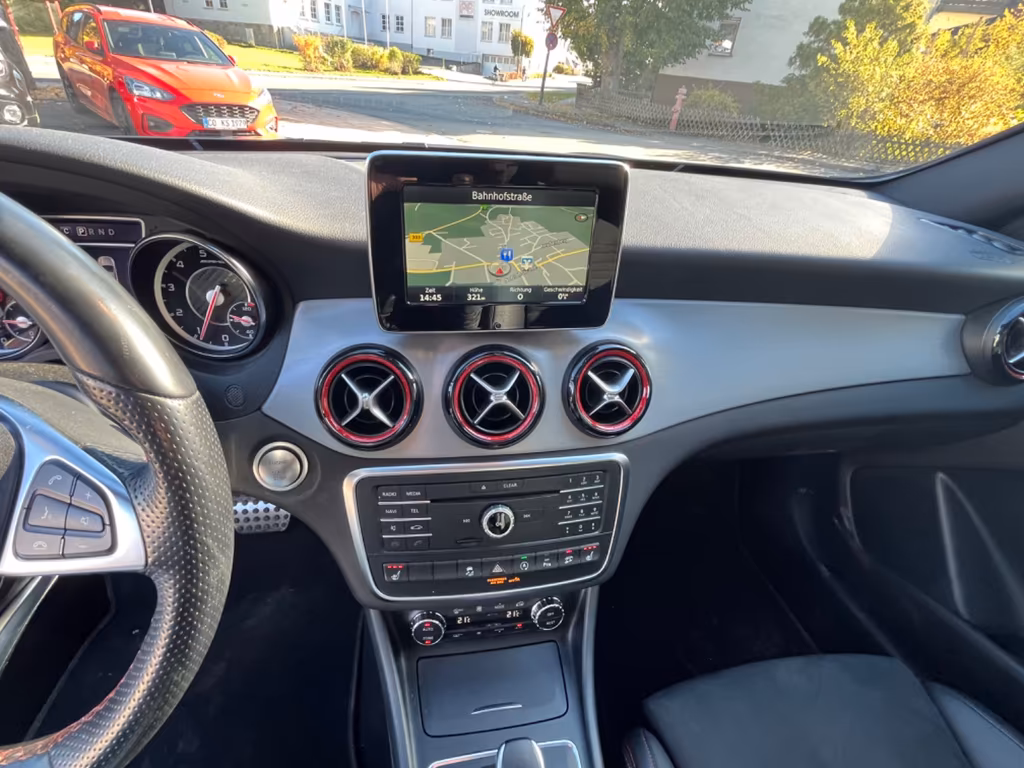 Mercedes-Benz GLA 45 AMG