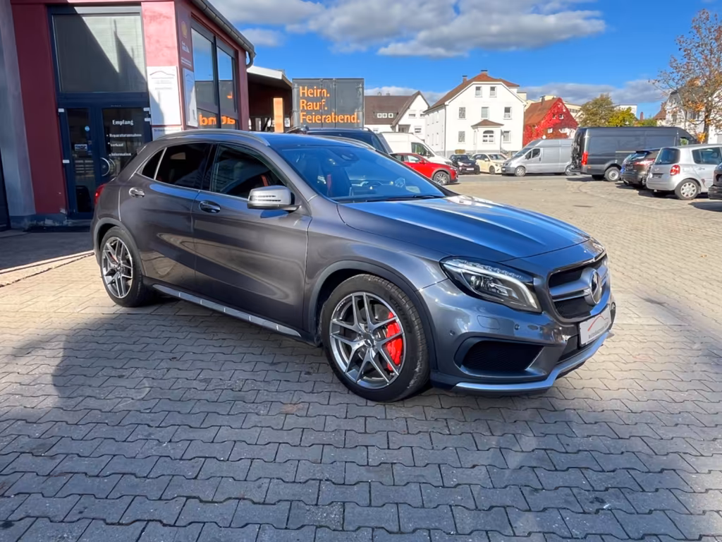 Mercedes-Benz GLA 45 AMG