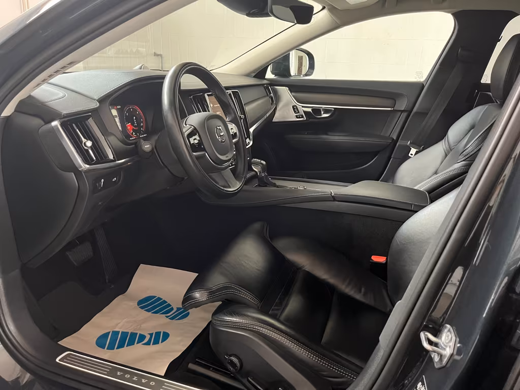Volvo V90 Cross Country
